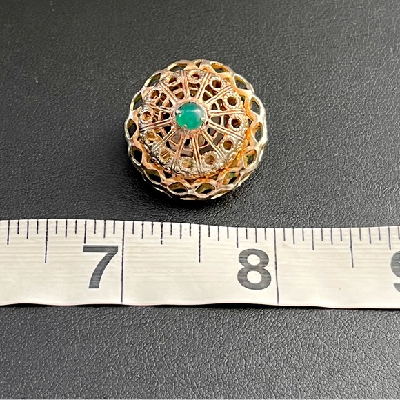 Vintage Kenneth Jay Lane domed clip on earrings - Picture 8 of 9